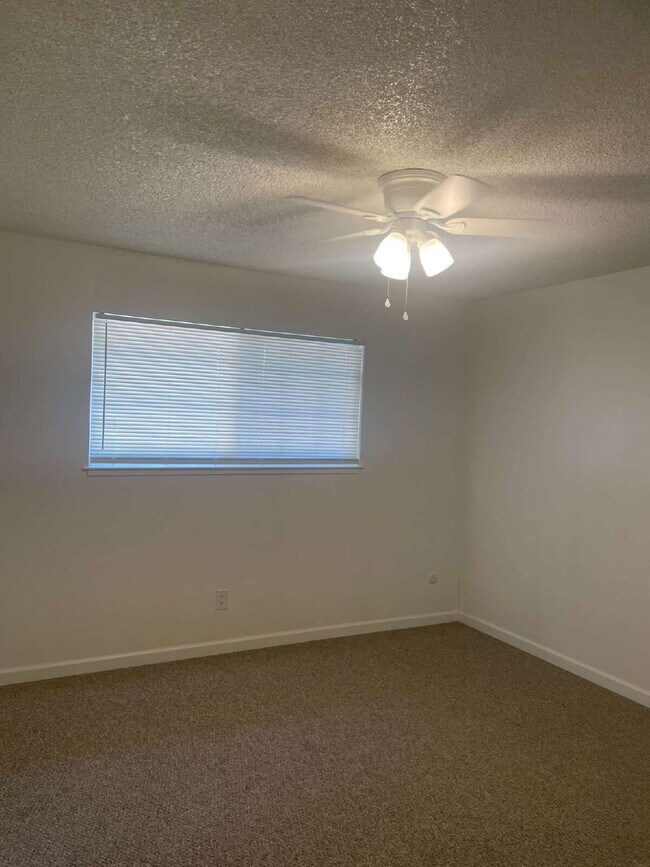 Foto del edificio - Move in Special! "$200 of 1st months rent"  Cozy 2 Bedroom Apartment in N Merced