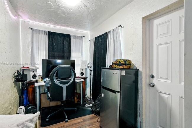 Foto del edificio - 702 50th St
