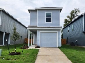 Building Photo - 823 Sandhill Crane Ln