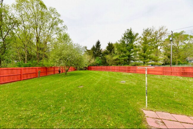 Building Photo - Furnished pillory way beauty