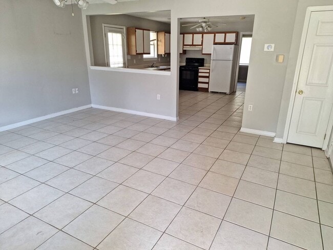 Foto del edificio - 8100-8104 Exchange St