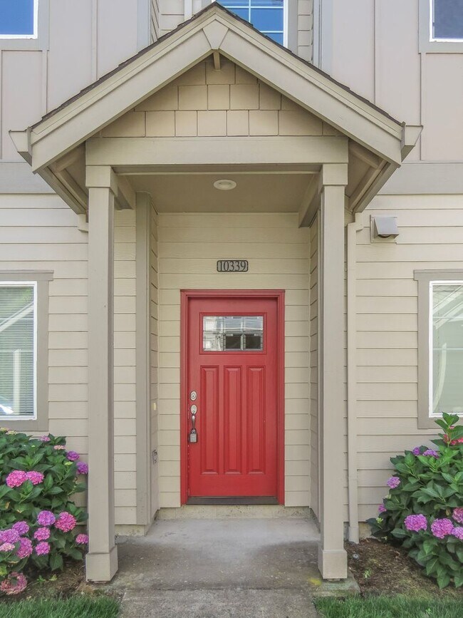 Foto del edificio - **No Rent Until February!! 2 Bedroom Townhome Available Now  !! Inquire today for tour !