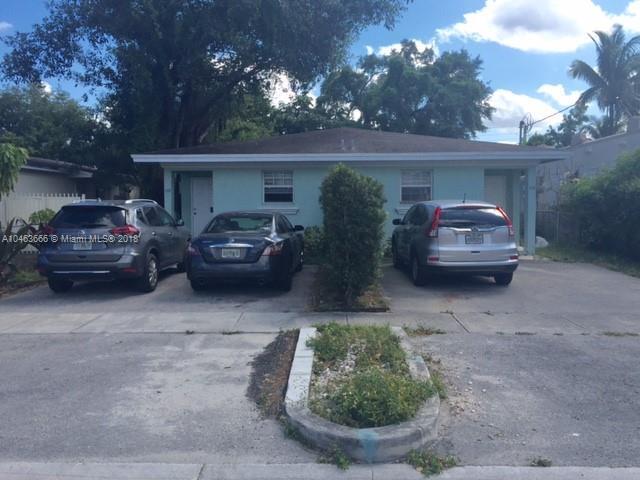 Primary Photo - 170 NE 169th St