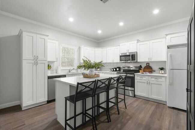 Foto del edificio - 1521 Preston St S