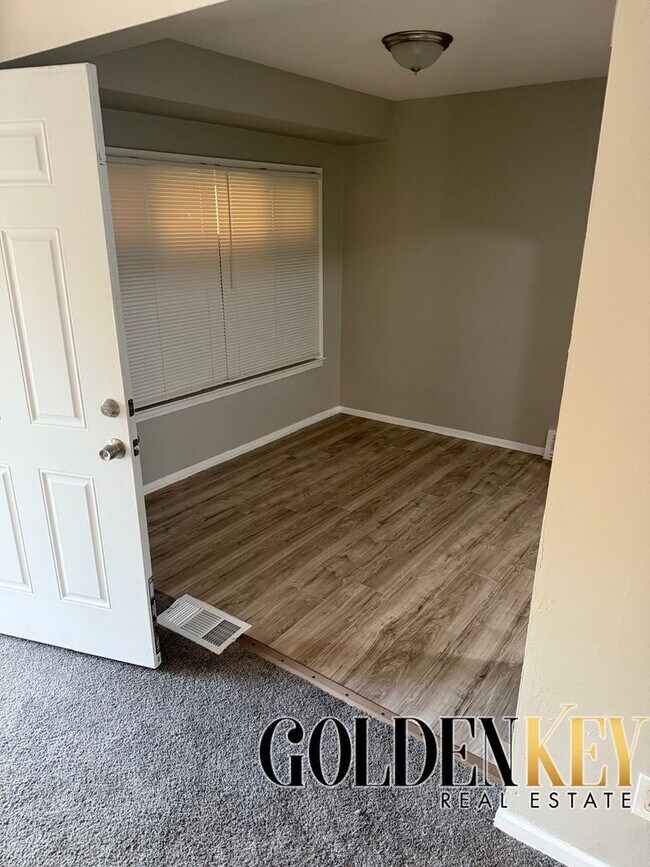 Building Photo - Newly Renovated 3-bedroom house on the Eas...