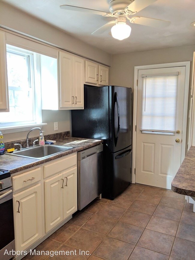 Foto del edificio - 3 br, 1.5 bath House - 3806 Greensburg Pike