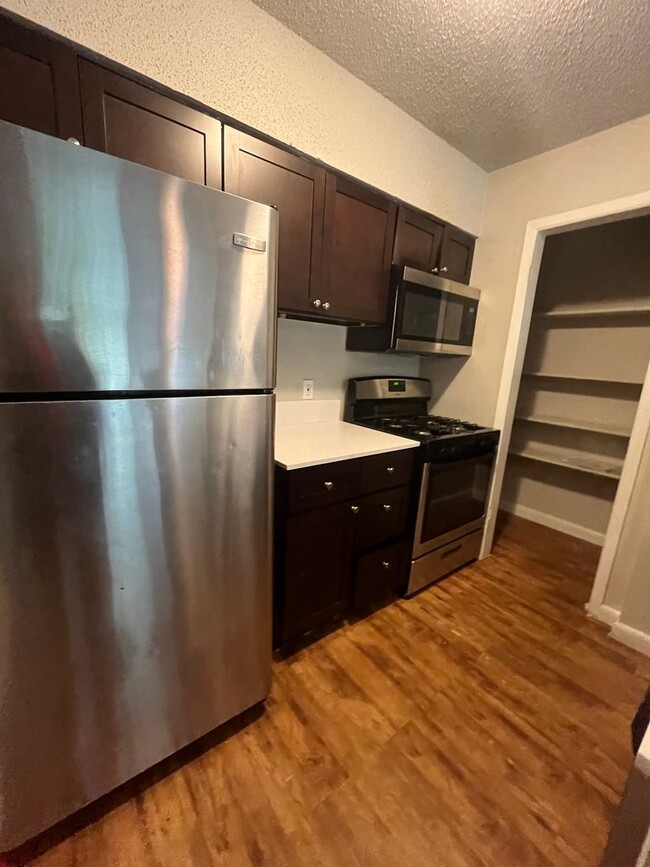 Foto del edificio - 2Bed/1Bath in Travis Heights