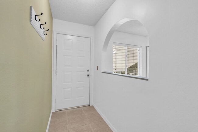 Building Photo - 5685 Whitaker Rd