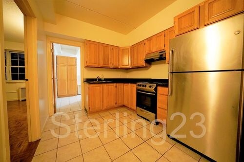Primary Photo - 25-66-66 12th St