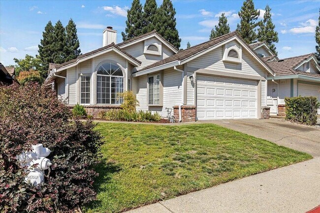 Foto del edificio - Updated Contemporary 3 Bed / 2 Bath Home w...