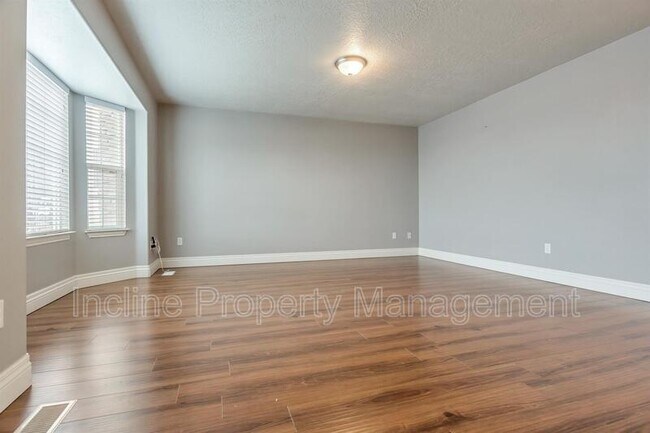 Building Photo - 1333 S 1590 E
