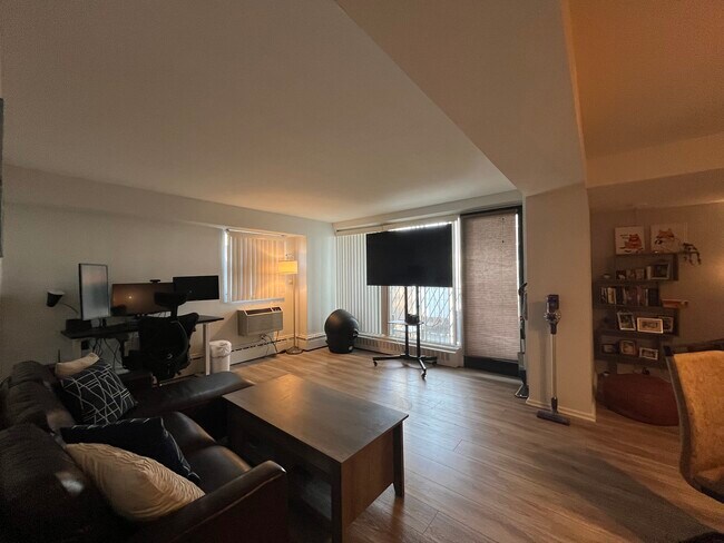 Foto del edificio - 6030 N Sheridan Rd