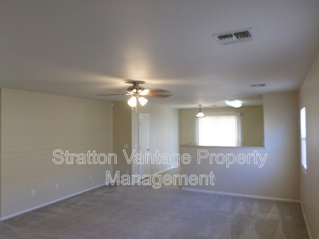 Building Photo - 2553 E Meadow Mist Ln