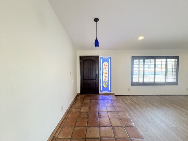 Foto del edificio - 1013 W Keating Ave