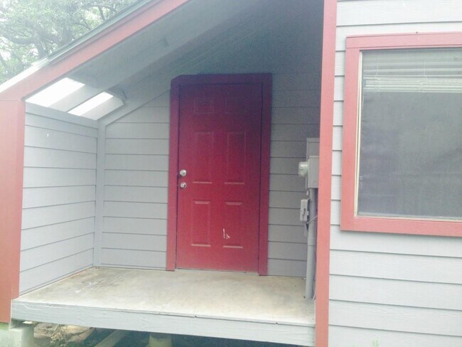Building Photo - 13023 Amarillo Ave