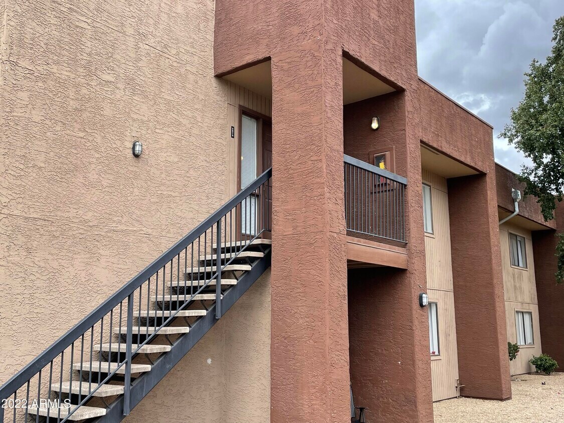 Primary Photo - 3810 N Maryvale Pkwy