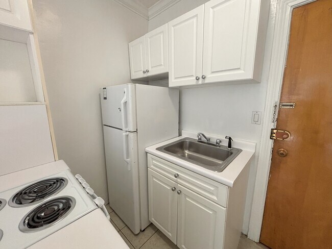 Foto del edificio - 1243 Beacon St