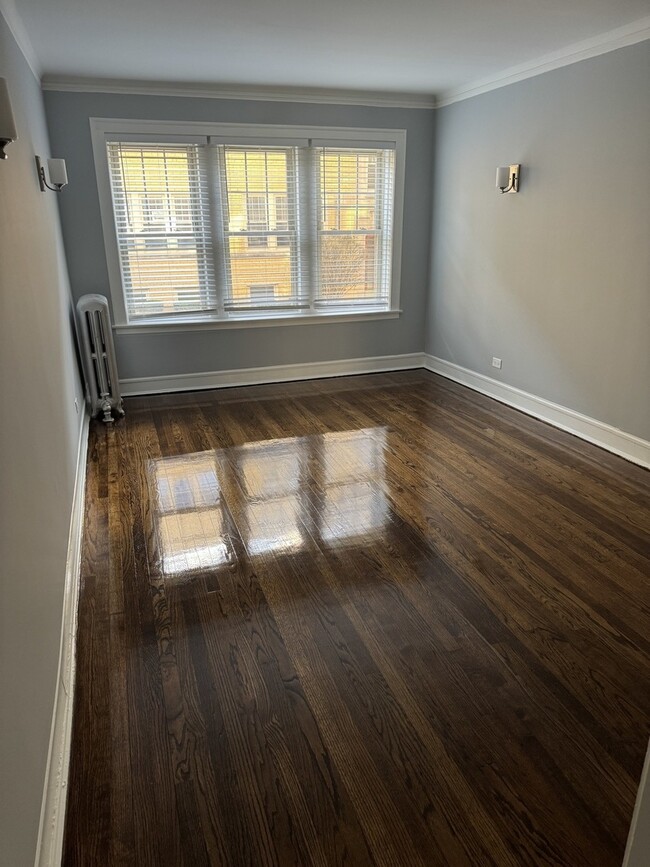 Foto del edificio - 5062 N Wolcott Ave