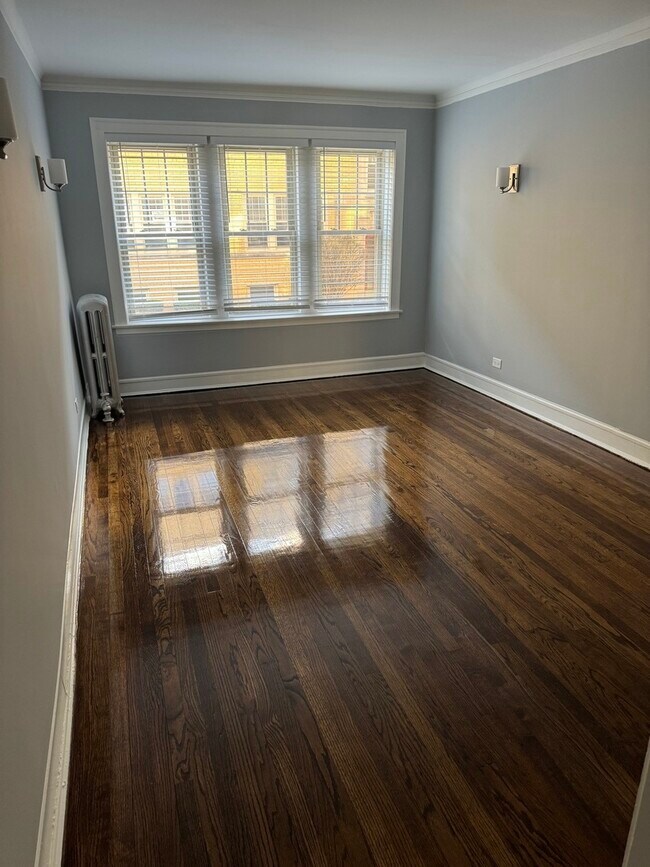 Foto del edificio - 5062 N Wolcott Ave