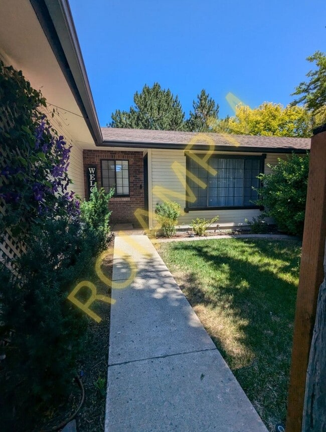 Building Photo - Charming 3 Bed, 2 Bath Home in PRIME Twin ...