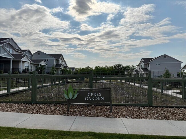 Foto del edificio - 16710 Sonoma Breeze Dr