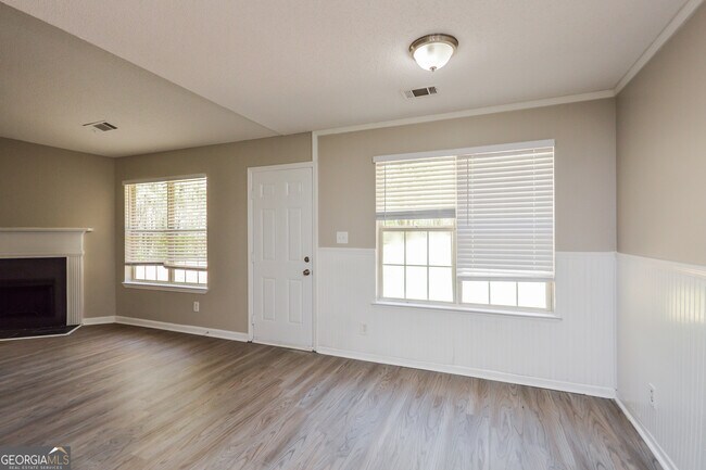 Building Photo - 115 Honey Ln