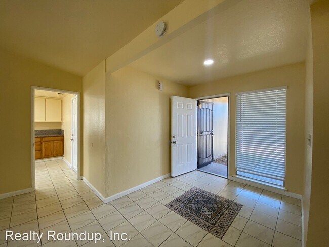 Foto del edificio - 3 br, 2 bath House - 7825 Whisper Wood Way