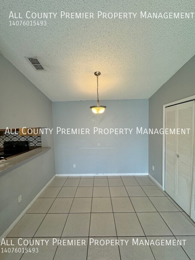 Building Photo - Nice 2 Bedroom 2 Bath Condo! Alhambra Comm...