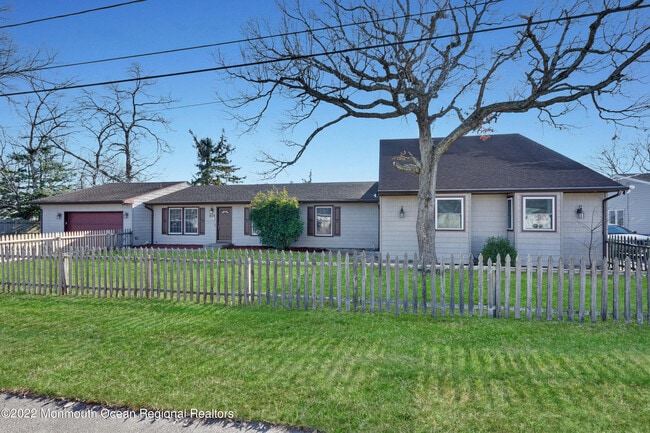 Building Photo - 415 Chestnut Dr