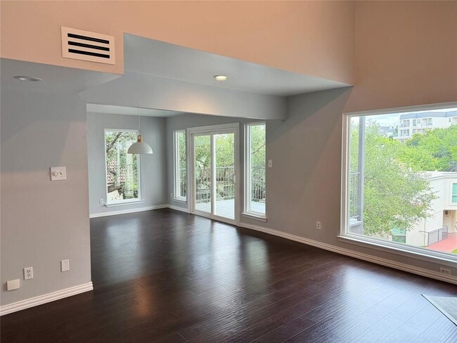 Foto del edificio - 2918 Ranch to Market Rd 620