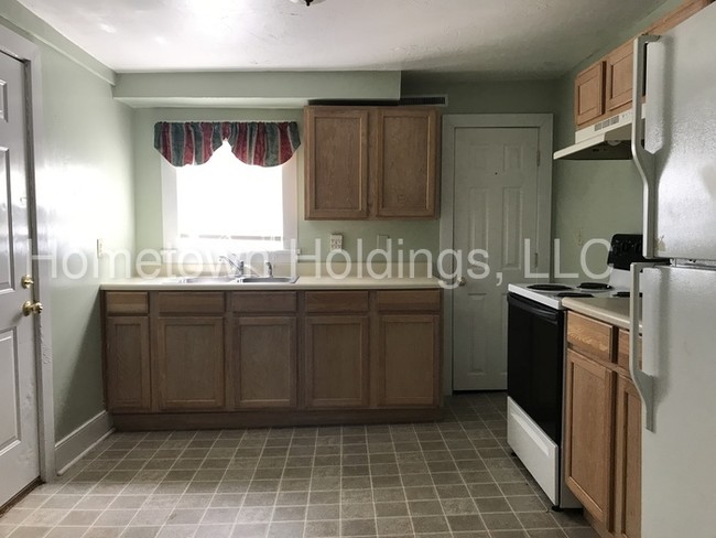 Building Photo - Historic Fincastle Apartment