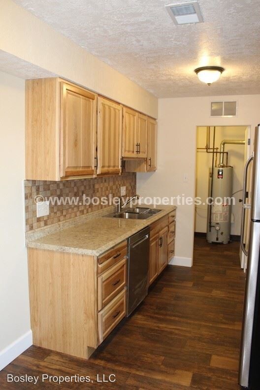 Building Photo - 1524 20th St S