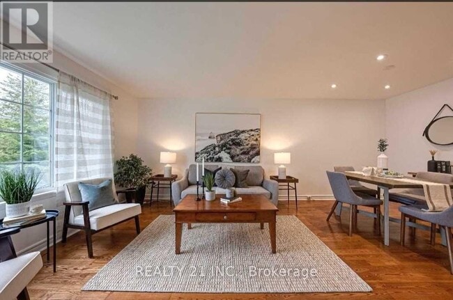 Building Photo - 812 Sanok Dr