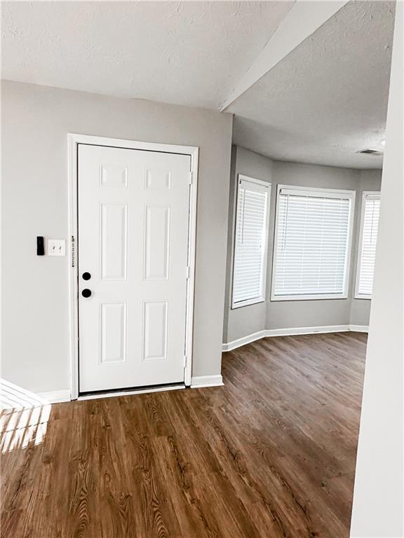 Foto del edificio - 5142 Farm Pl Dr NE