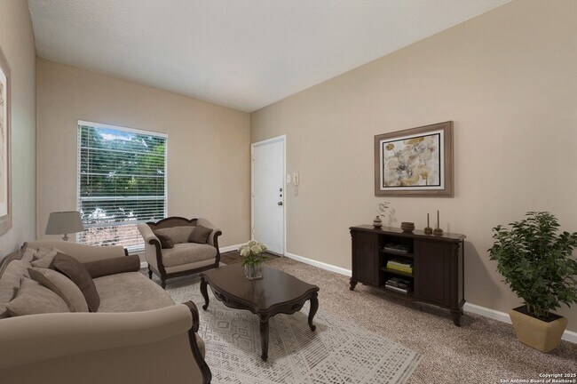 Foto del edificio - 1819 Babcock Rd