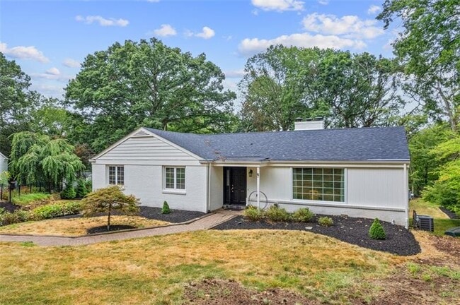 Building Photo - 207 Farmington Rd