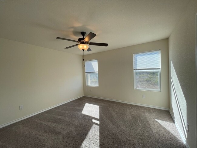 Foto del edificio - Town home for rent