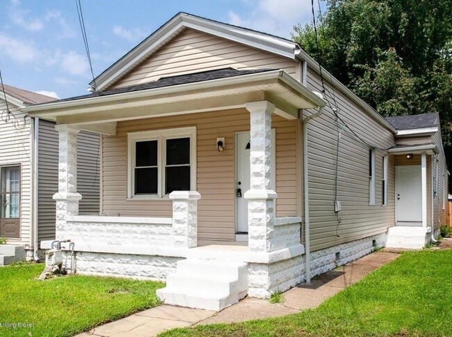 Building Photo - 609 E Burnett Ave