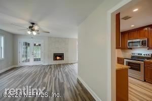 Building Photo - 11480 Fort Caroline Lakes Dr