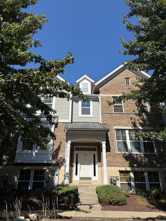 Primary Photo - 5588 Cambridge Way