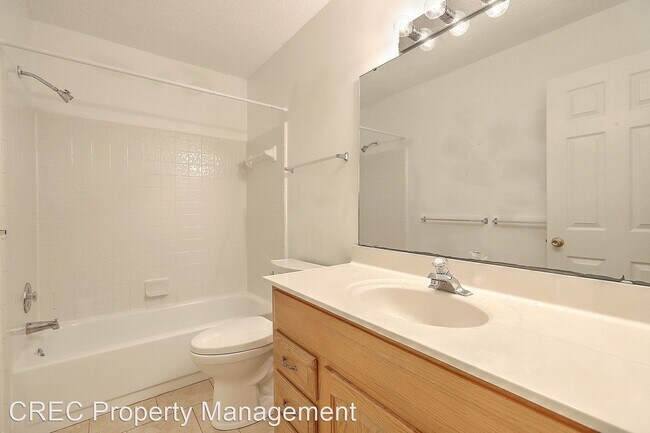 Foto del edificio - 3 br, 2.5 bath House - 8246 Longridge Road