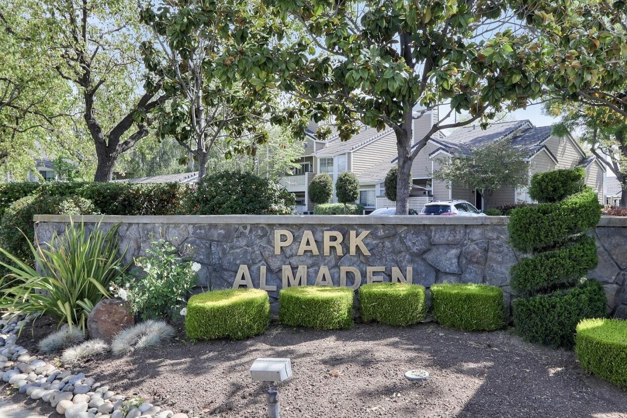 Almaden Park Complex - 994 Lake Isabella Way