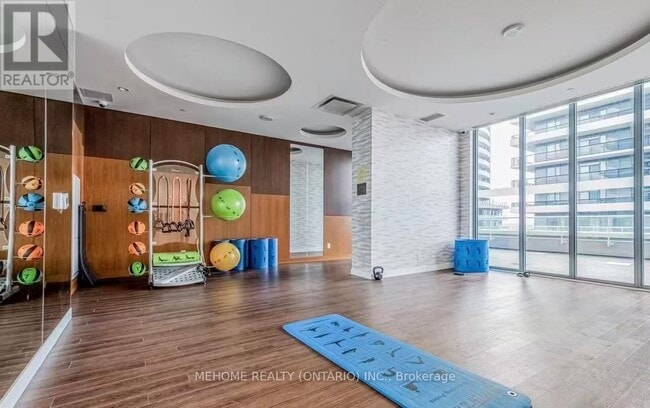 Photo du bâtiment - 70 Annie Craig Dr