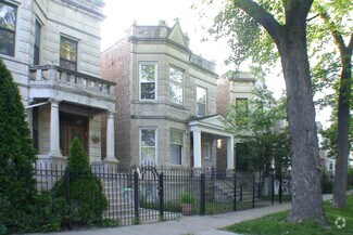 Building Photo - 2036 N Sawyer Ave