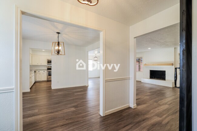 Foto del edificio - 2325 Chelmsford Court