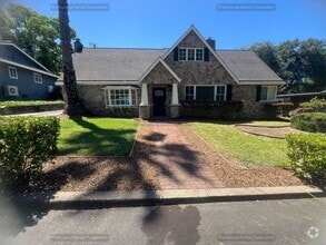 Building Photo - 131 Stonecrest Dr
