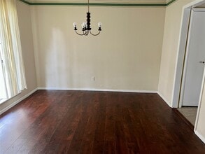 Building Photo - 16915 Grampin Dr