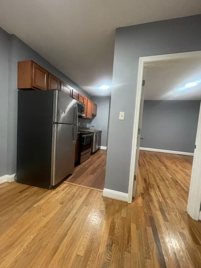 Foto del edificio - Charming 2 BR/1 BA Apartment in Anacostia!