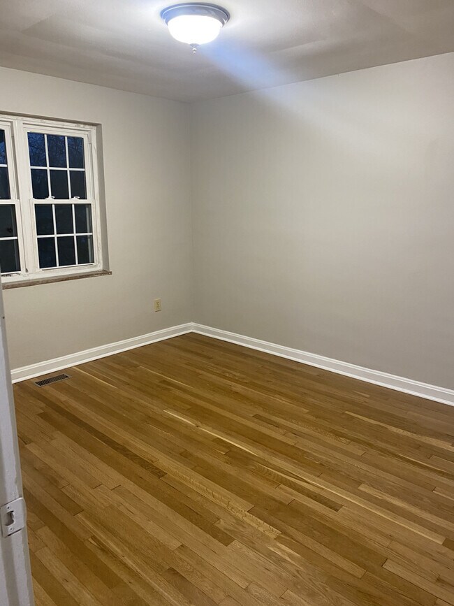 Foto del edificio - 2153-2159 Farleigh Rd