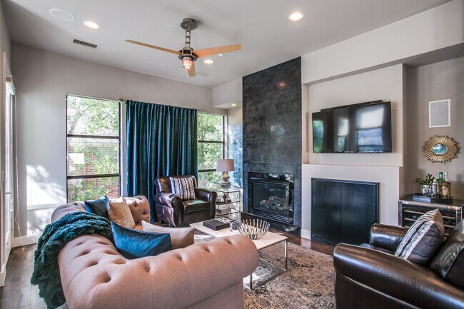 Foto del edificio - 4618 Cedar Springs Rd